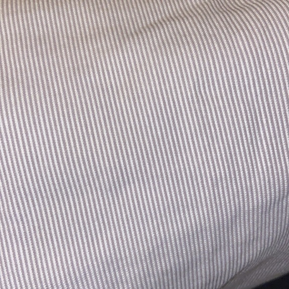 Pinstripe Gap crop pant - Picture 2 of 4